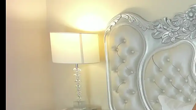 Snapshot of Pamela_roberts chatting on 06/15/26, 12:18 Pamela roberts online show from 06/15/26, 12:18
