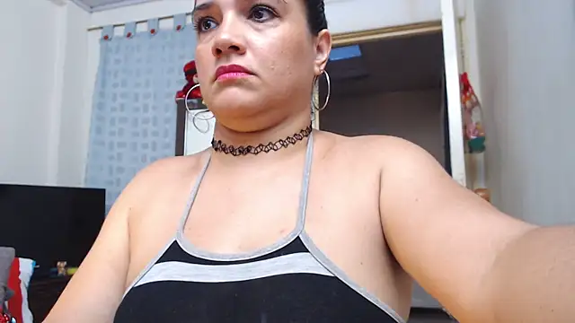 Snapshot of GlendaStarx chatting on 11/20/25, 09:36 GlendaStarx online show from 11/20/25, 09:36