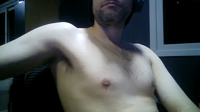 Snapshot of gauchors20 chatting on 04/10/26, 02:50 gauchors20 online show from 04/10/26, 02:50