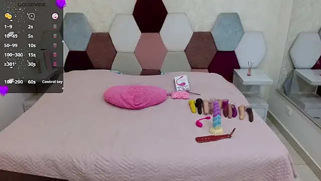 Snapshot of angel_blue chatting on 09/11/25, 04:51 angel blue online show from 09/11/25, 04:51