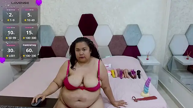 Snapshot of angel_blue chatting on 09/25/25, 03:38 angel blue online show from 09/25/25, 03:38