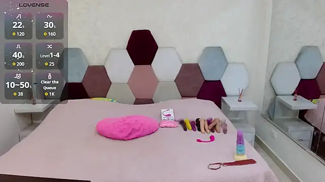 Snapshot of angel_blue chatting on 10/13/25, 02:50 angel blue online show from 10/13/25, 02:50