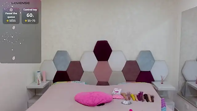 Snapshot of angel_blue chatting on 10/14/25, 04:52 angel blue online show from 10/14/25, 04:52