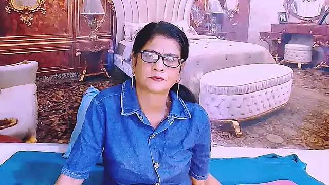 IndianAllure online show from 07/10/26, 05:45