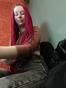 Snapshot of Frost_foxy chatting on 03/15/26, 04:40 Frost foxy online show from 03/15/26, 04:40