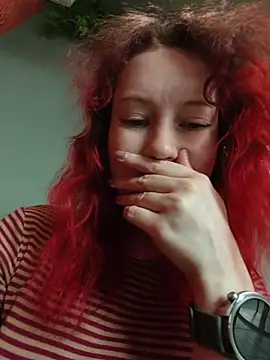 Snapshot of Frost_foxy chatting on 03/27/26, 03:56 Frost foxy online show from 03/27/26, 03:56