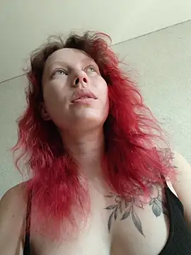 Snapshot of Frost_foxy chatting on 04/01/26, 04:02 Frost foxy online show from 04/01/26, 04:02