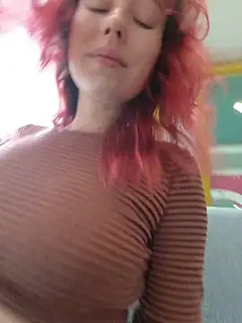 Snapshot of Frost_foxy chatting on 04/04/26, 02:43 Frost foxy online show from 04/04/26, 02:43