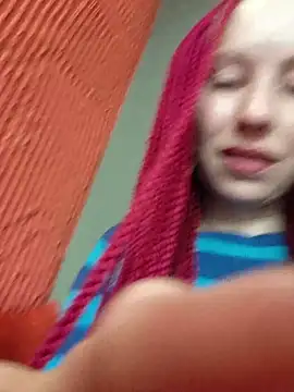 Snapshot of Frost_foxy chatting on 04/12/26, 04:17 Frost foxy online show from 04/12/26, 04:17