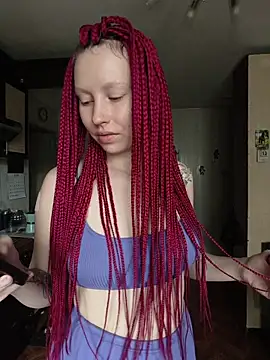 Snapshot of Frost_foxy chatting on 04/13/26, 04:07 Frost foxy online show from 04/13/26, 04:07