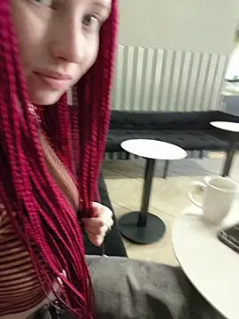 Snapshot of Frost_foxy chatting on 04/15/26, 02:29 Frost foxy online show from 04/15/26, 02:29