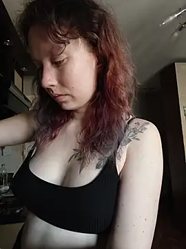 Snapshot of Frost_foxy chatting on 05/20/26, 03:56 Frost foxy online show from 05/20/26, 03:56