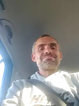 Snapshot of pavel858@xh chatting on 07/24/26, 04:16 pavel858xh online show from 07/24/26, 04:16