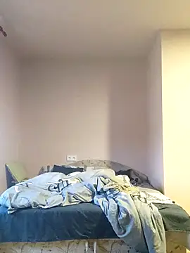 Snapshot of Elza01 chatting on 01/31/25, 06:46 Elza01 online show from 01/31/25, 06:46