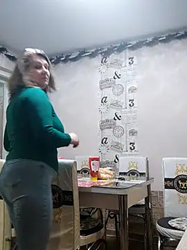 Snapshot of Elza01 chatting on 02/20/25, 07:34 Elza01 online show from 02/20/25, 07:34