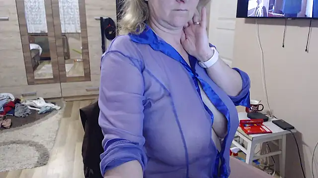 Snapshot of Elza01 chatting on 05/01/26, 07:29 Elza01 online show from 05/01/26, 07:29