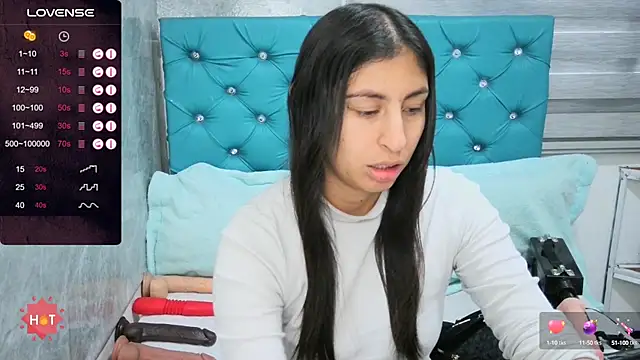 Snapshot of MAARYMOON chatting on 09/15/25, 11:32 MAARYMOON online show from 09/15/25, 11:32