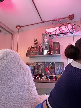 Snapshot of Zoe_Bae chatting on 03/10/26, 12:15 Zoe Bae online show from 03/10/26, 12:15