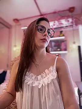 Snapshot of Zoe_Bae chatting on 04/11/26, 03:33 Zoe Bae online show from 04/11/26, 03:33