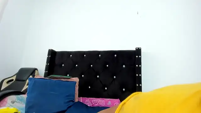 Snapshot of ebonnylatinx chatting on 10/21/25, 09:59 ebonnylatinx online show from 10/21/25, 09:59