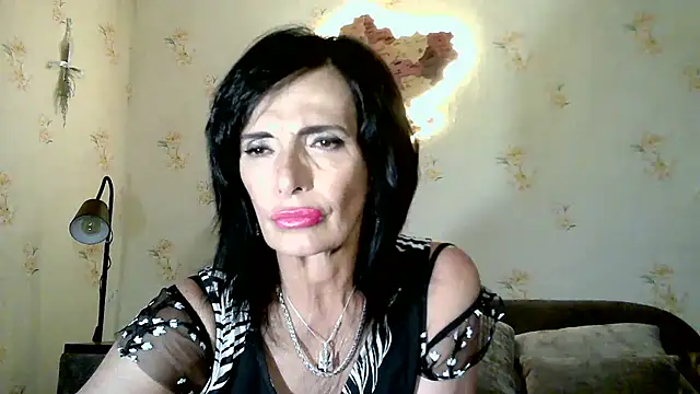Snapshot of DreamMarianna chatting on 07/11/26, 10:00 DreamMarianna online show from 07/11/26, 10:00