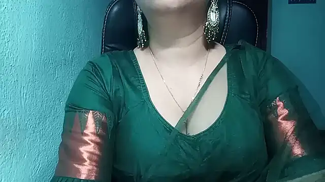 Snapshot of YourModhu chatting on 09/09/25, 05:34 YourModhu online show from 09/09/25, 05:34