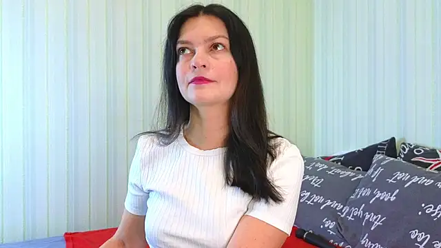  Lily  online show from 12/04/24, 09:07