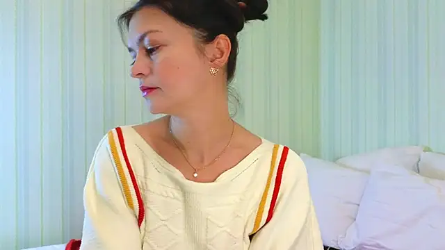  Lily  online show from 12/13/24, 09:13