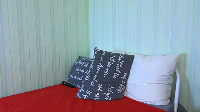  Lily  online show from 12/25/24, 11:22