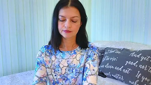  Lily  online show from 09/29/25, 08:30