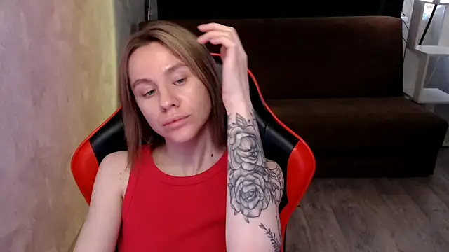 Mila Jon online show from 11/28/25, 07:33