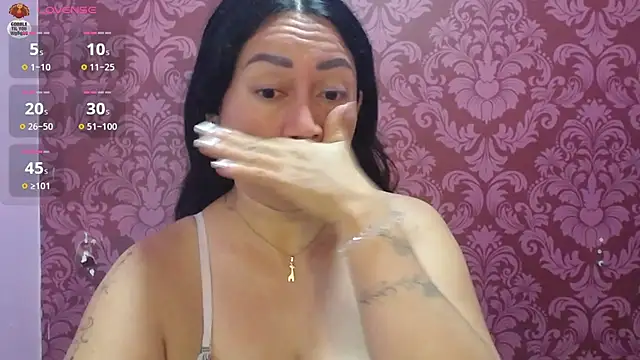 Snapshot of juliana_diaz chatting on 04/27/26, 11:30 juliana diaz online show from 04/27/26, 11:30