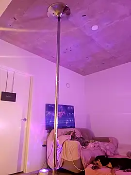 NikiFm online show from 12/17/25, 02:01