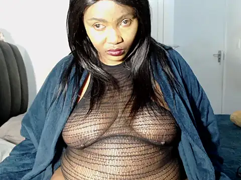 Snapshot of BigButtGodess chatting on 06/12/26, 02:21 BigButtGodess online show from 06/12/26, 02:21