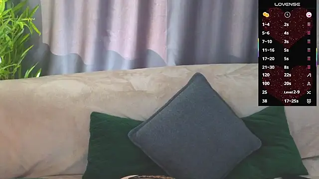 GirlfriendNina online show from 04/27/26, 06:11