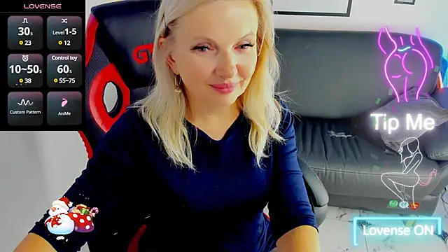 Snapshot of Abby_Moore_ chatting on 03/02/25, 08:07 Abby Moore online show from 03/02/25, 08:07