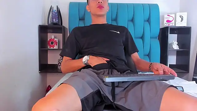 AlanNaughty online show from 01/19/25, 11:01