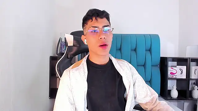 AlanNaughty online show from 02/20/25, 09:20