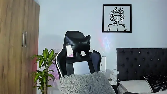 AlanNaughty online show from 11/19/25, 01:38