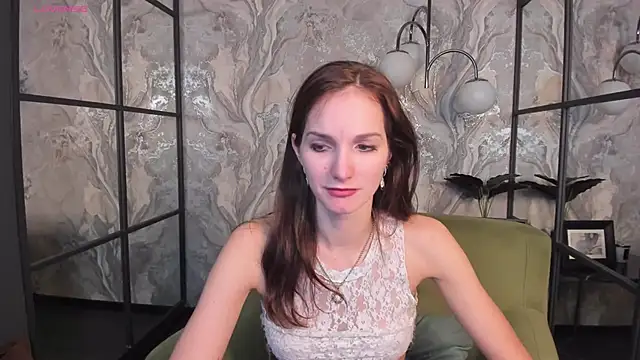 Snapshot of MirandaGlow chatting on 02/06/25, 11:54 MirandaGlow online show from 02/06/25, 11:54