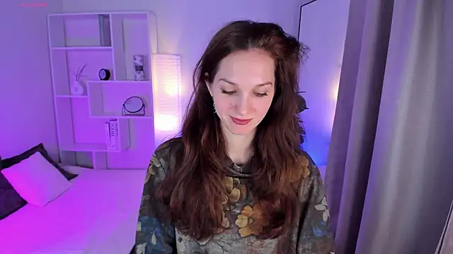 Snapshot of MirandaGlow chatting on 04/09/26, 06:19 MirandaGlow online show from 04/09/26, 06:19