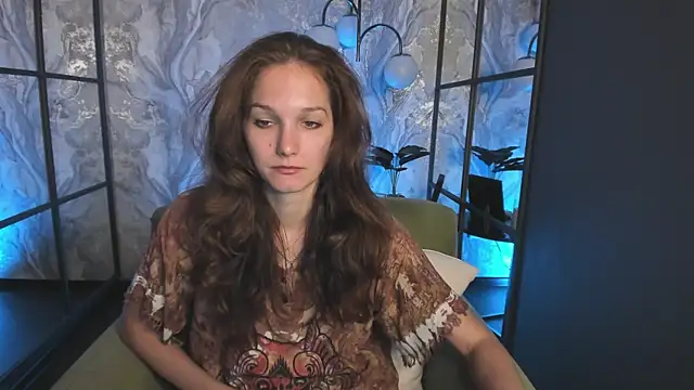 Snapshot of MirandaGlow chatting on 07/26/26, 05:37 MirandaGlow online show from 07/26/26, 05:37