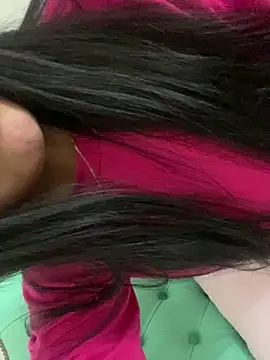 Snapshot of DulceAngelica chatting on 06/23/26, 01:36 DulceAngelica online show from 06/23/26, 01:36