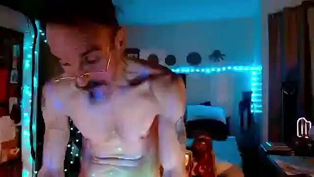 Snapshot of mycock2474u chatting on 09/26/25, 12:53 mycock2474u online show from 09/26/25, 12:53