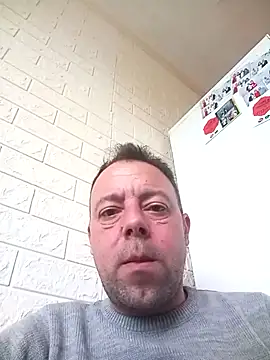 Snapshot of david_geam chatting on 12/22/24, 08:27 david geam online show from 12/22/24, 08:27