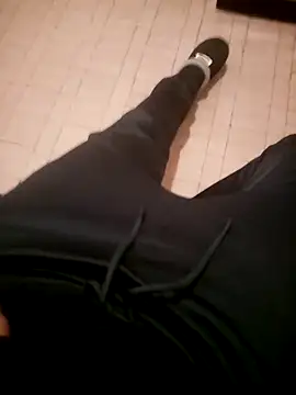 Snapshot of david_geam chatting on 01/12/25, 05:44 david geam online show from 01/12/25, 05:44