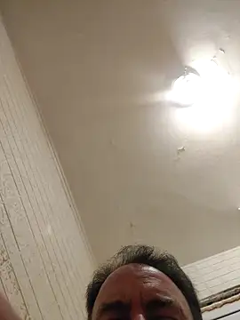 Snapshot of david_geam chatting on 03/10/25, 12:51 david geam online show from 03/10/25, 12:51