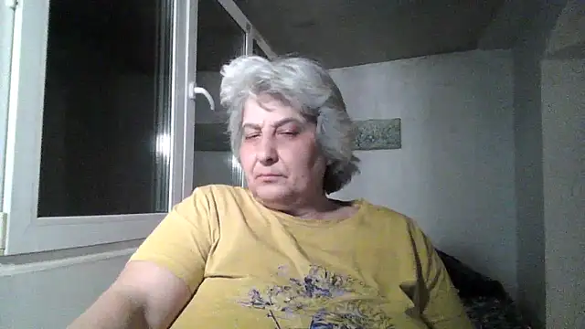 Snapshot of ExquisiteMature chatting on 04/06/26, 10:22 ExquisiteMature online show from 04/06/26, 10:22