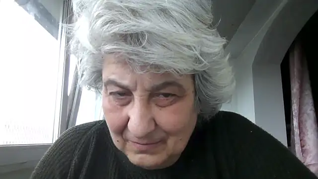 Snapshot of ExquisiteMature chatting on 04/09/26, 10:42 ExquisiteMature online show from 04/09/26, 10:42