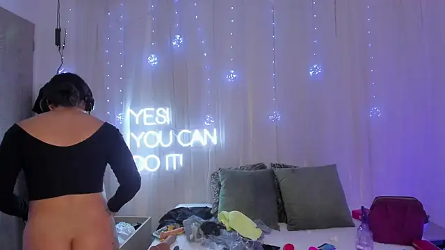 carolgaita online show from 02/08/25, 05:39